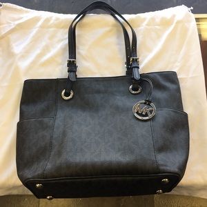 MICHAEL Michael Kors Signature Tote Black